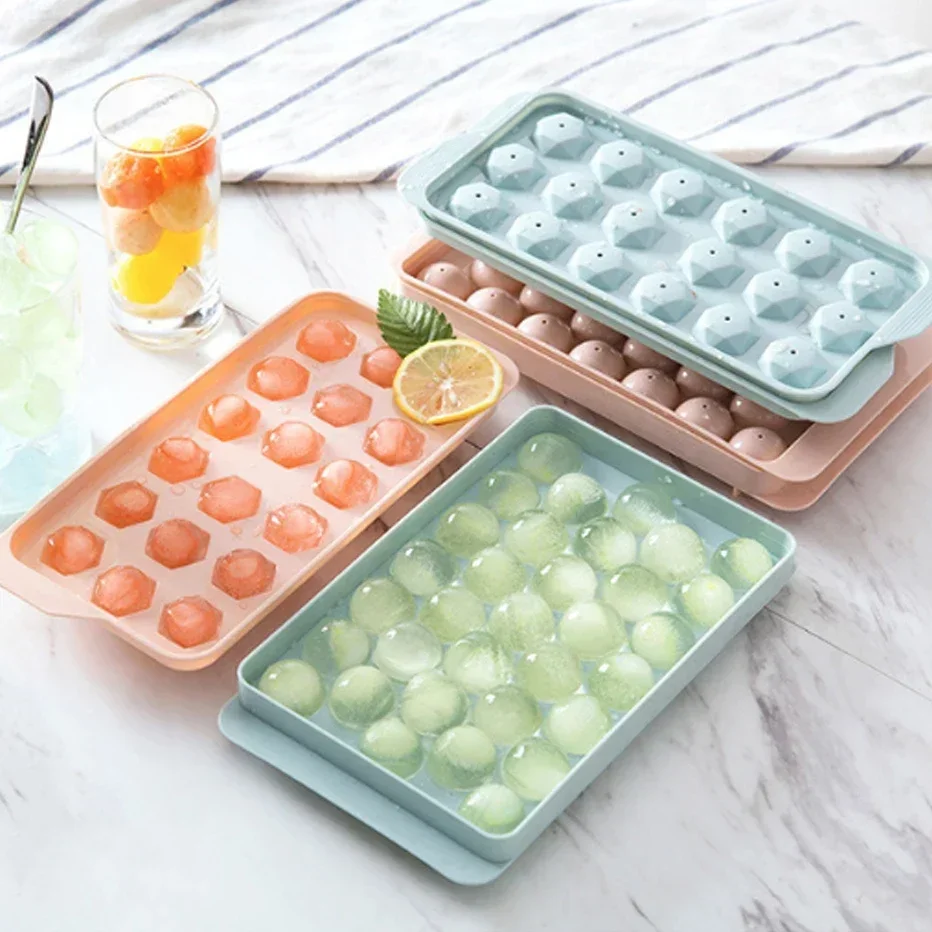 ラウンドアイスキューブトレイクリエイティブホッケーボールメー - Kitchen Gadgets Baking のレビューと価格